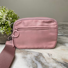 Load image into Gallery viewer, Rue - Nylon Wristlet Wallet - Solid
