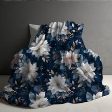 Load image into Gallery viewer, Blanket Christmas #15 - Blue &amp; White Floral - PREORDER

