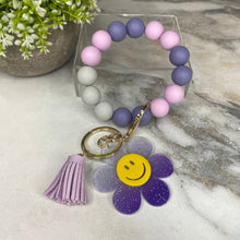 Load image into Gallery viewer, Silicone &amp; Acrylic Bracelet Keychain - Daisy - Purple
