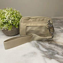 Load image into Gallery viewer, Rue - Nylon Wristlet Wallet - Solid
