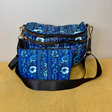 Load image into Gallery viewer, Bundled Set - Roni &amp; Pouch - Blue Floral Stripe
