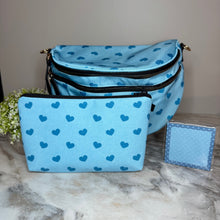 Load image into Gallery viewer, Bundled Set - Roni &amp; Pouch - Light Blue Hearts
