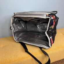 Load image into Gallery viewer, Cooler Lunch Box - Floral
