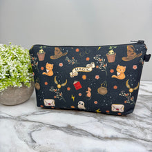 Load image into Gallery viewer, Pouch - Magic Black Background
