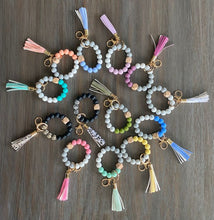 Load image into Gallery viewer, Silicone Bead Keychain Wristlet
