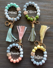 Load image into Gallery viewer, Silicone Bead Keychain Wristlet
