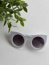 Load image into Gallery viewer, Cat Eye Extreme
